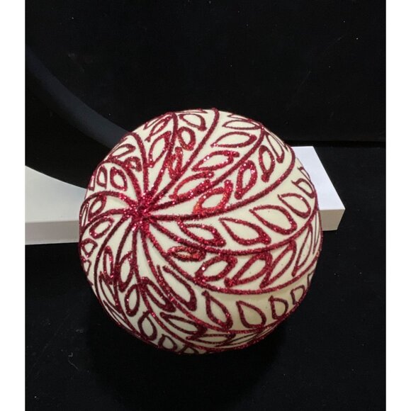 VTG Blown Glass Large Cream Red Glitter Leaf Design Christmas Ornament 5” - Picture 4 of 4